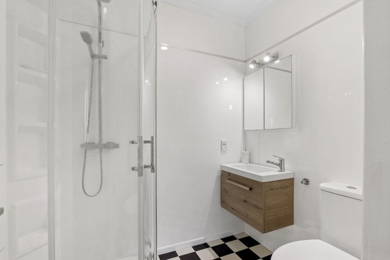 Photo of property in 453 Broadway, Stratford, 4332