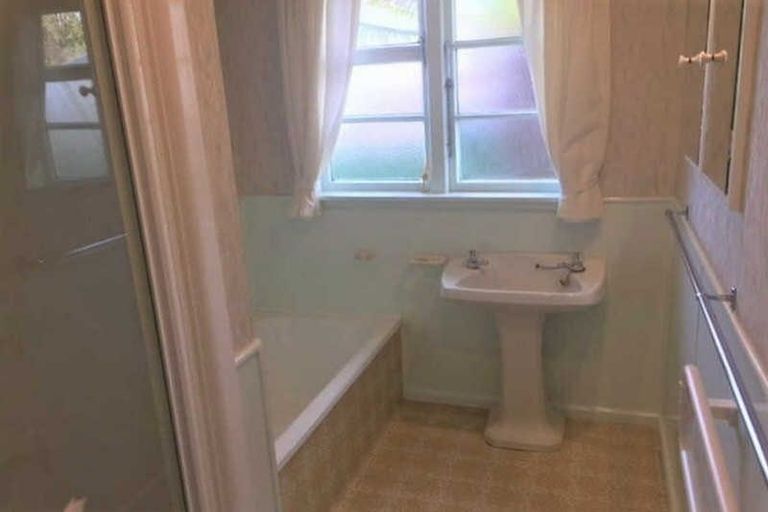 Photo of property in 245 Weston Road, Mairehau, Christchurch, 8052