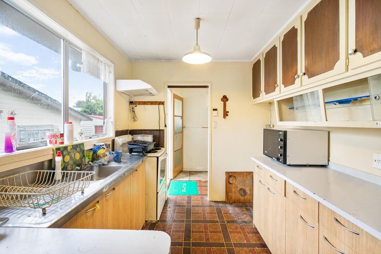 Photo of property in 16 Mckinstry Avenue, Mangere East, Auckland, 2024