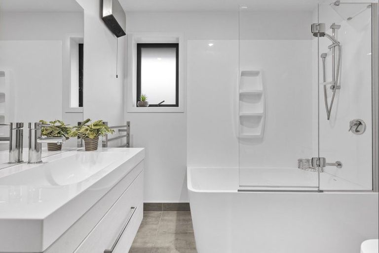 Photo of property in 12 Guthrie Street, Lake Hawea, 9382