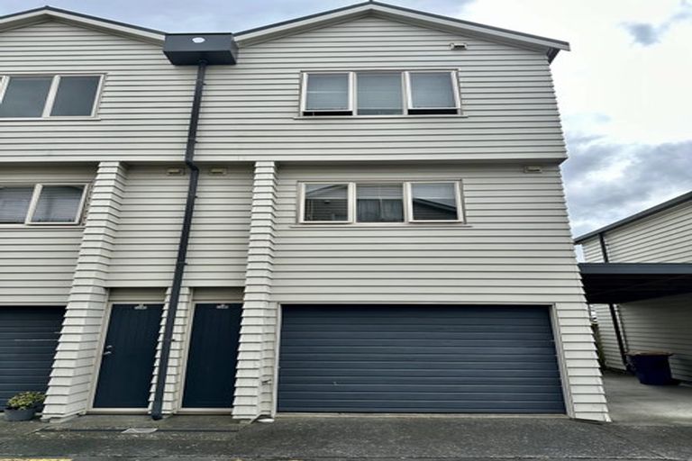 Photo of property in 2/49 Henderson Valley, Henderson, Auckland, 0612