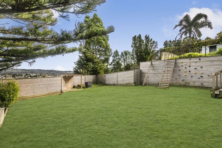 Photo of property in 43 Pleasant Road, Glen Eden, Auckland, 0602