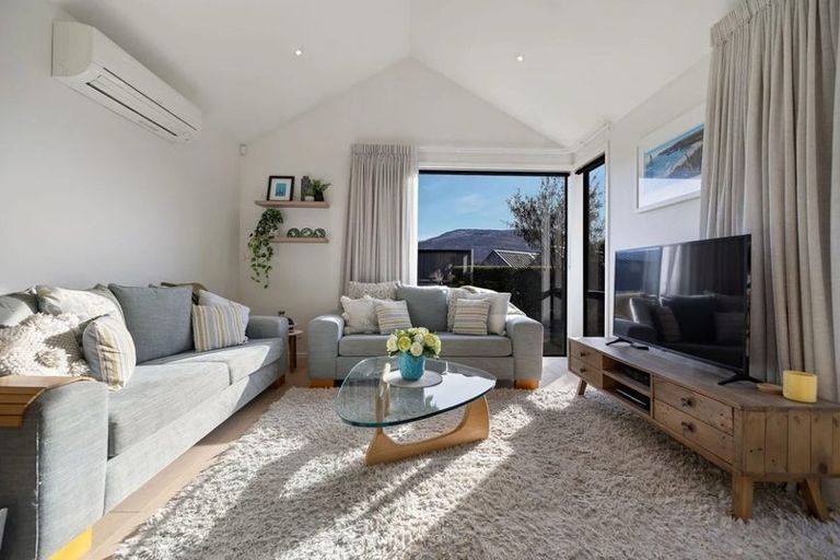 Photo of property in 2 Kotuku Lane, Hobsonville, Auckland, 0616