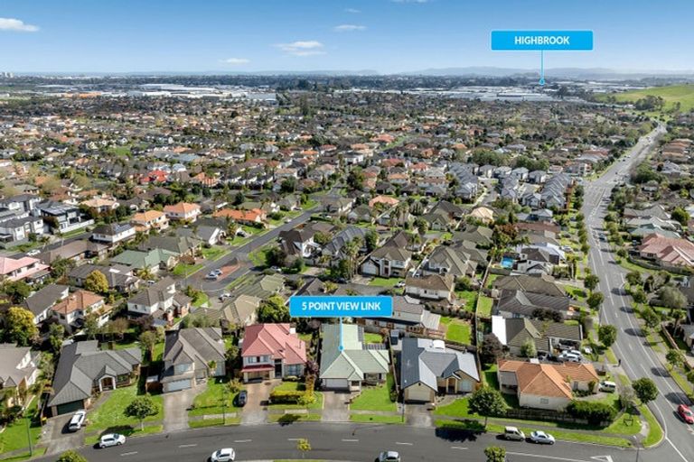 Photo of property in 5 Point View Link, East Tamaki Heights, Auckland, 2016