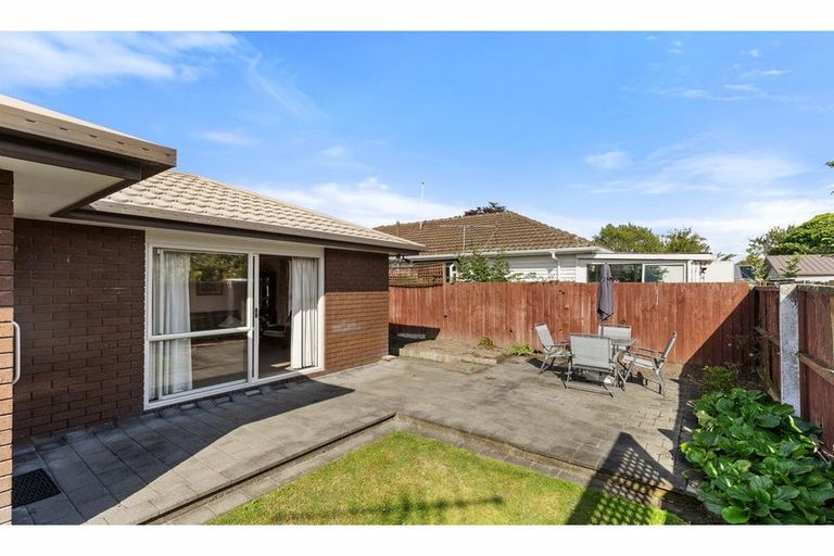 Photo of property in 2/3 Ravenna Street, Avonhead, Christchurch, 8042