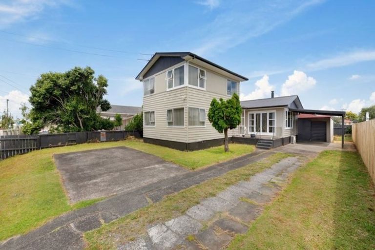 Photo of property in 14 Kohinoor Avenue, Mangere, Auckland, 2022