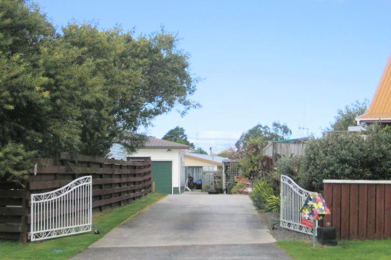 Photo of property in 5 Garnet Drive, Papamoa Beach, Papamoa, 3118