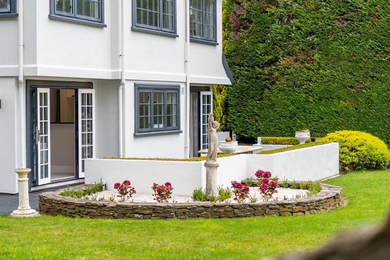 Photo of property in 29 Padnell Crescent, Paparangi, Wellington, 6037