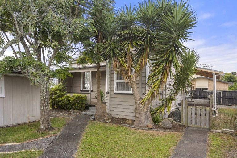 Photo of property in 9 Mellsop Avenue, Waiuku, 2123