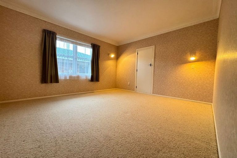 Photo of property in 18 Tomlinson Street, Hillpark, Auckland, 2102