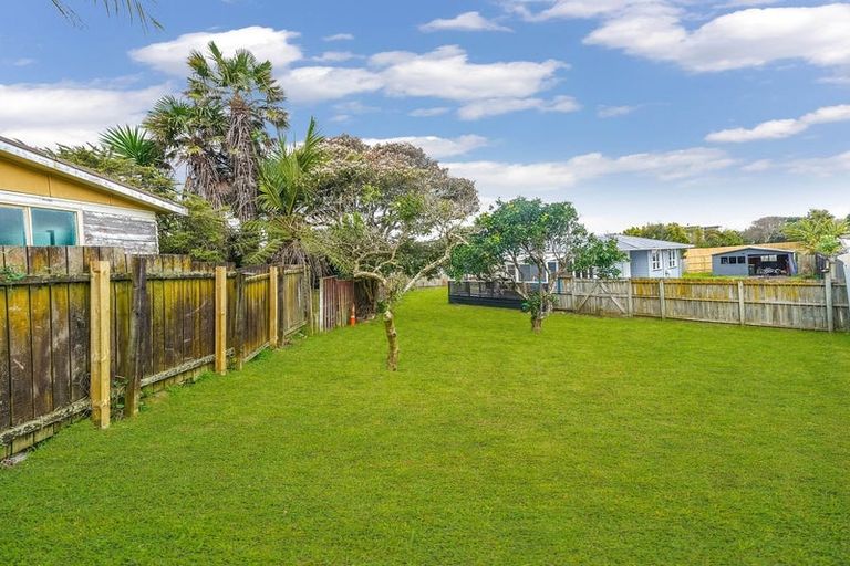 Photo of property in 22 Friesian Drive, Mangere, Auckland, 2022