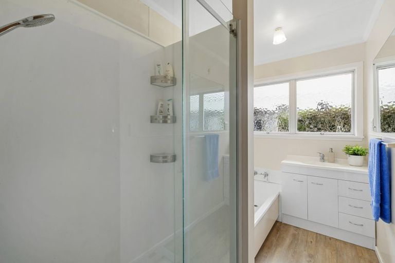 Photo of property in 5 Lydford Place, Spotswood, New Plymouth, 4310