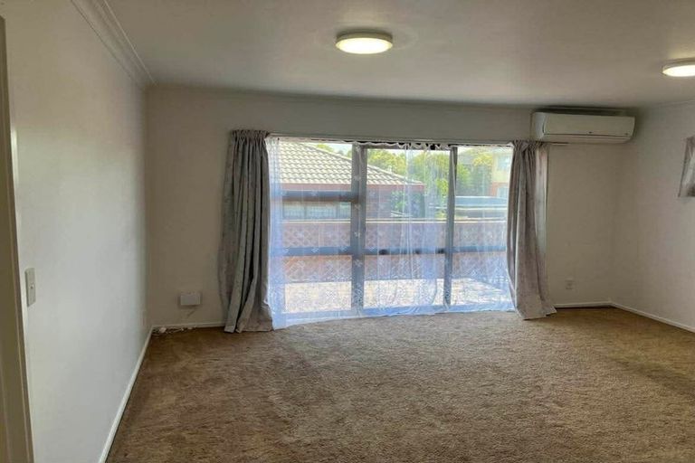 Photo of property in 2/107 Moore Street, Howick, Auckland, 2014