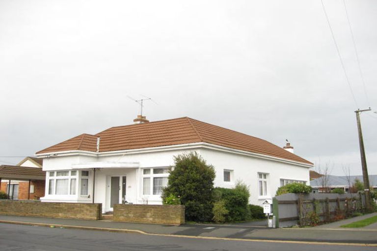 Photo of property in 145 Macandrew Road, South Dunedin, Dunedin, 9012