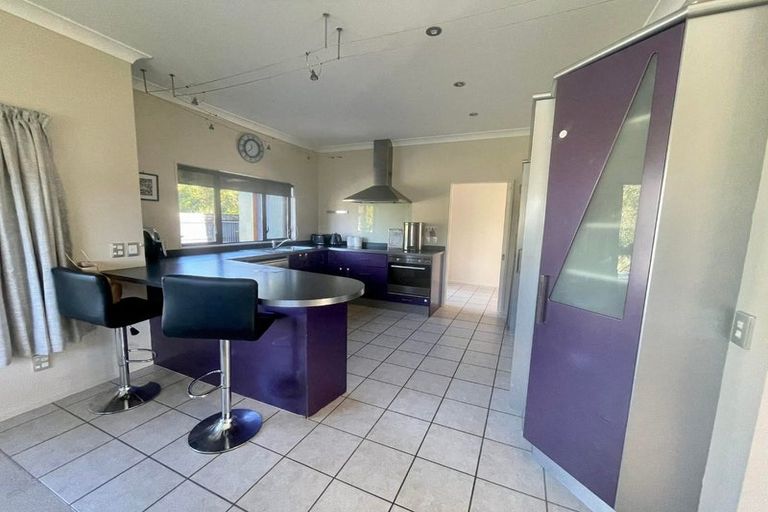 Photo of property in 35 Kawatiri Grove, Wainuiomata, Lower Hutt, 5014
