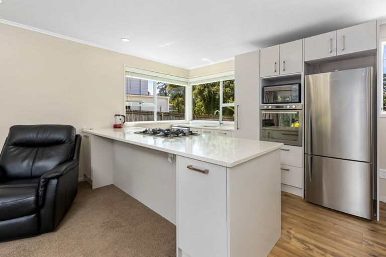 Photo of property in 1 Cunliffe Place, Glenfield, Auckland, 0629