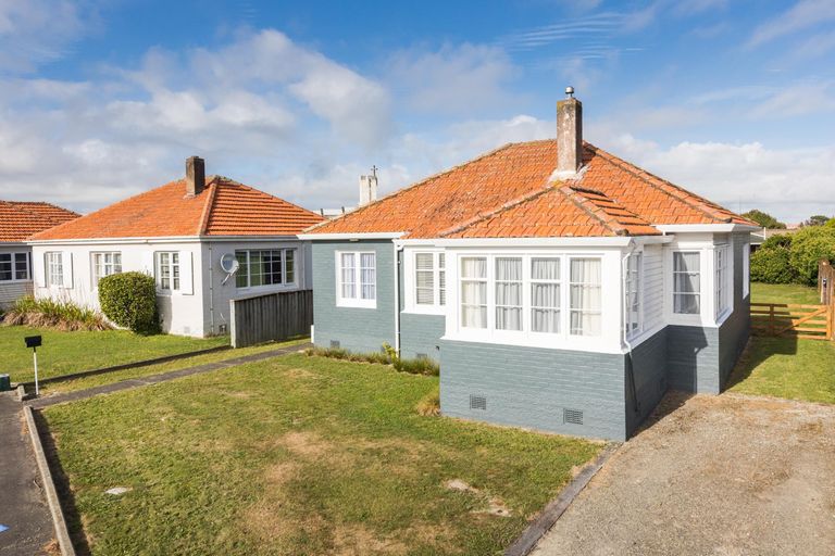 Photo of property in 35 Kauri Street, Roslyn, Palmerston North, 4414