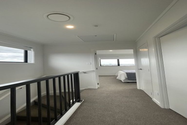 Photo of property in 1/8 James Laurie Street, Henderson, Auckland, 0612