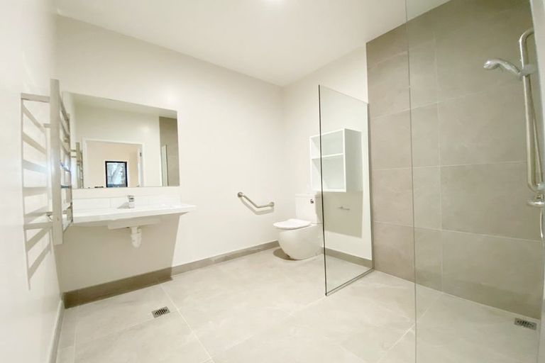 Photo of property in 11 Whakarato Way, Takanini, 2112