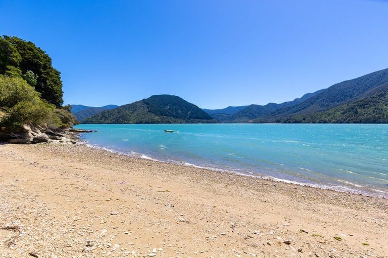 Photo of property in 606 Moetapu Bay Road, Moetapu Bay, Linkwater, 7282