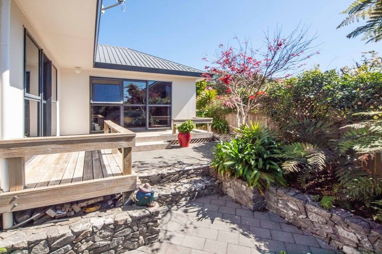 Photo of property in 2 Furlong Crescent, Churton Park, Wellington, 6037