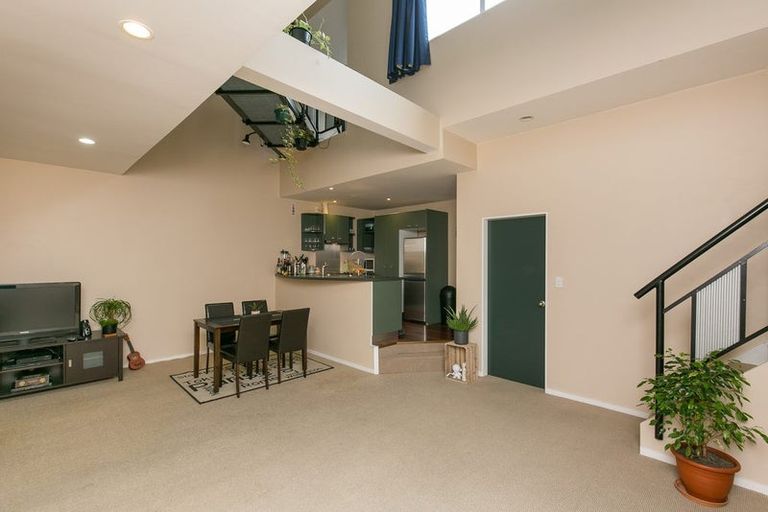 Photo of property in 17u8 Adelaide Road, Mount Cook, Wellington, 6021