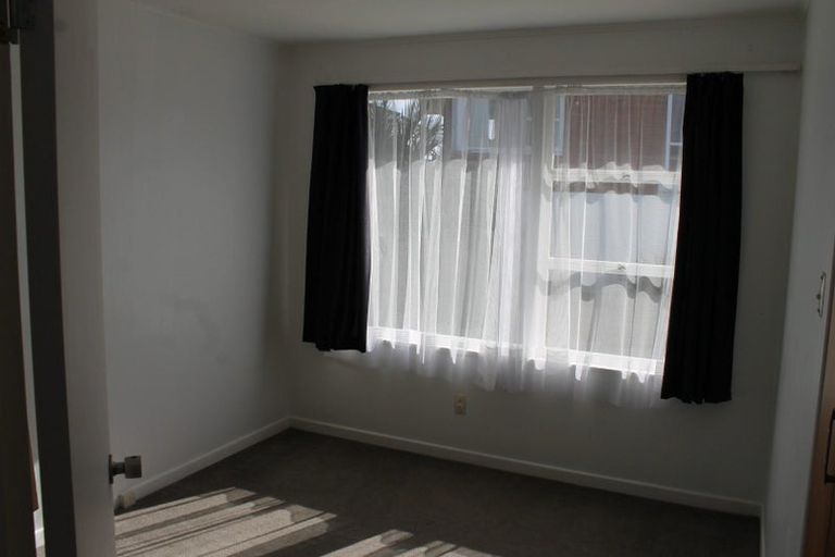 Photo of property in 16 Michelle Place, Mangere, Auckland, 2022