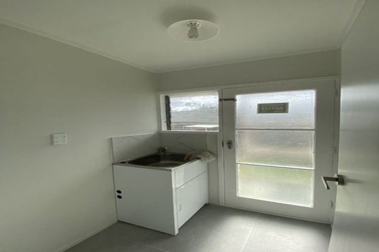 Photo of property in 1/55 Fruitvale Road, New Lynn, Auckland, 0600