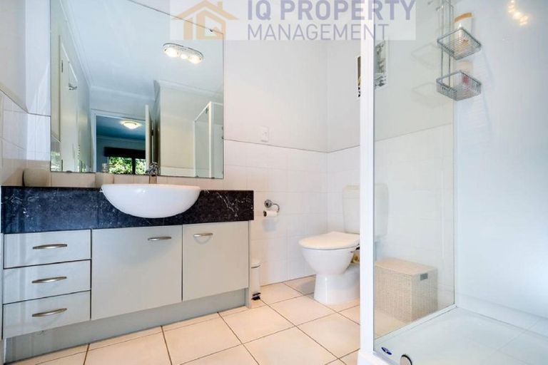 Photo of property in 54 Provence Esplanade, Te Atatu Peninsula, Auckland, 0610