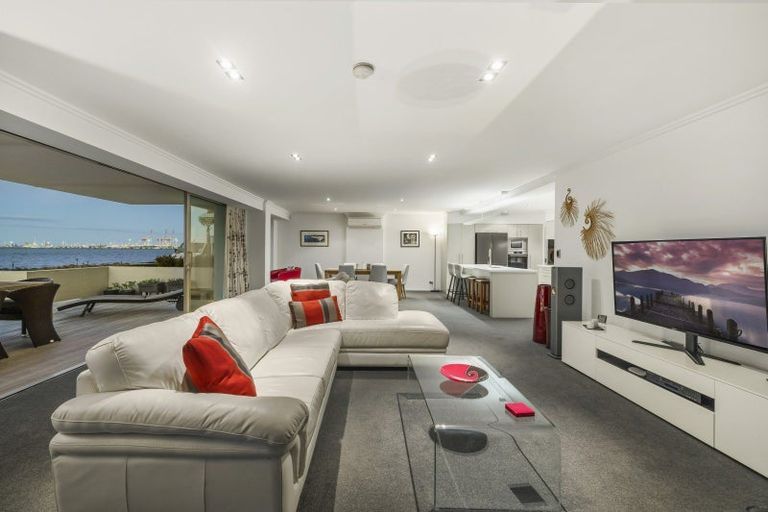 Photo of property in 1/104 Harbour Drive, Otumoetai, Tauranga, 3110