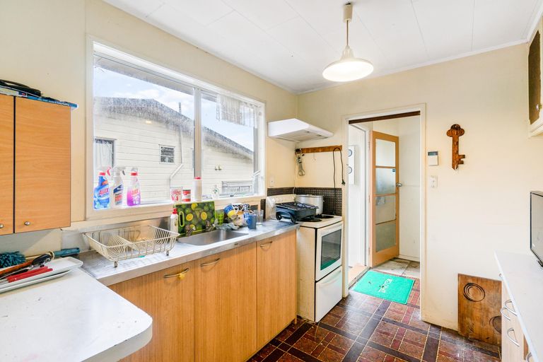 Photo of property in 16 Mckinstry Avenue, Mangere East, Auckland, 2024