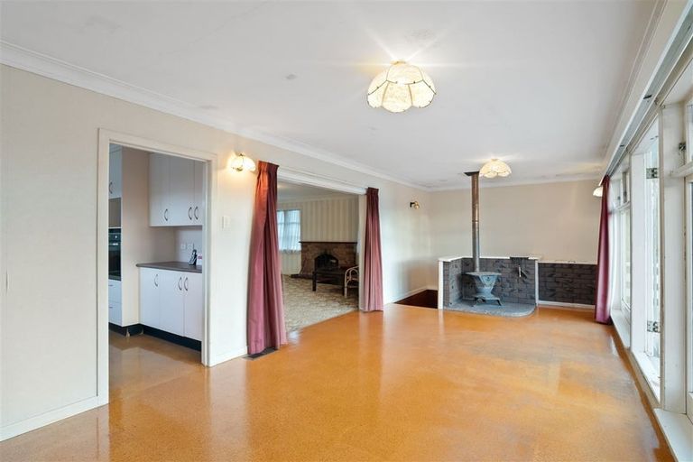 Photo of property in 20 Renata Crescent, Te Atatu Peninsula, Auckland, 0610