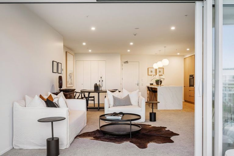 Photo of property in 117 Hibiscus Drive, Orewa, 0931