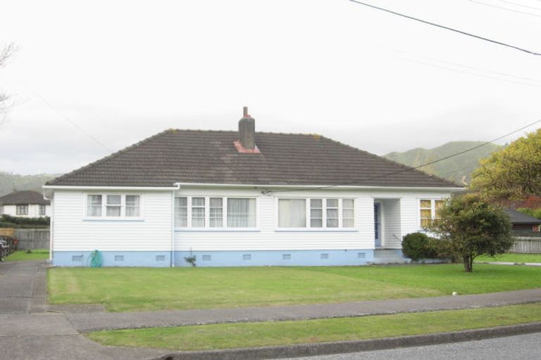 Photo of property in 41 Roberts Street, Epuni, Lower Hutt, 5011