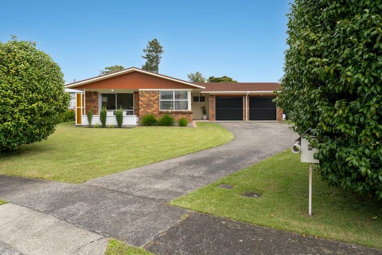Photo of property in 8 Woodstock Crescent, Leamington, Cambridge, 3432