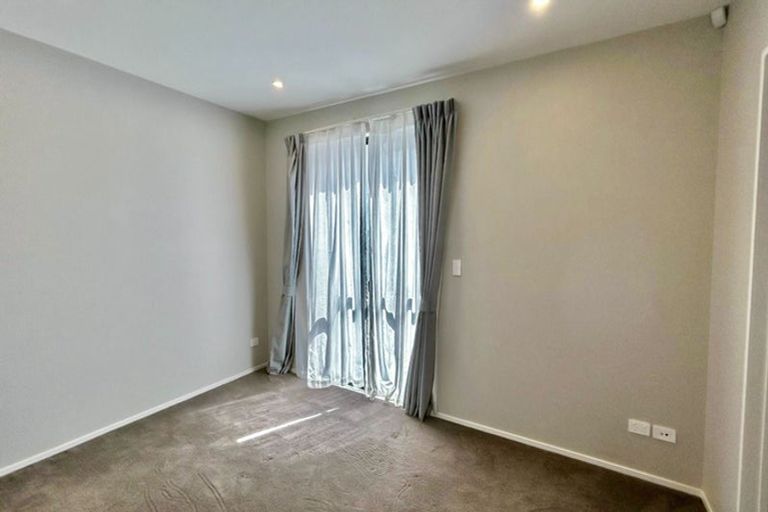 Photo of property in 12 Mantis Lane, Hobsonville, Auckland, 0616
