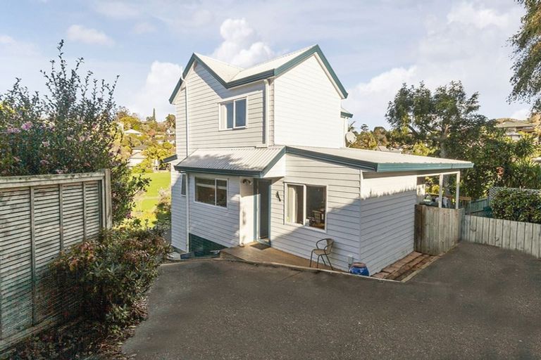 Photo of property in 2/94 Nigel Road, Browns Bay, Auckland, 0630