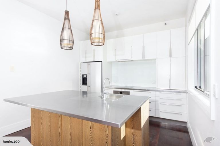 Photo of property in 151 Birkenhead Avenue, Birkenhead, Auckland, 0626