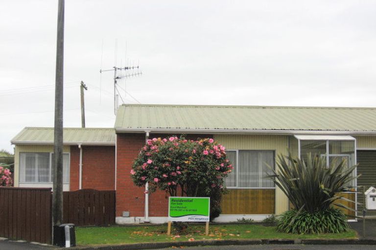 Photo of property in 3 Puriri Place, Levin, 5510