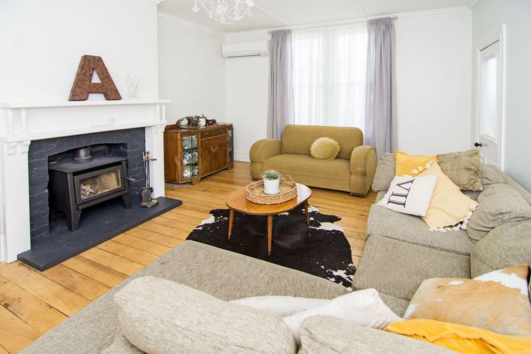 Photo of property in 64 Lincoln Road, Masterton, 5810