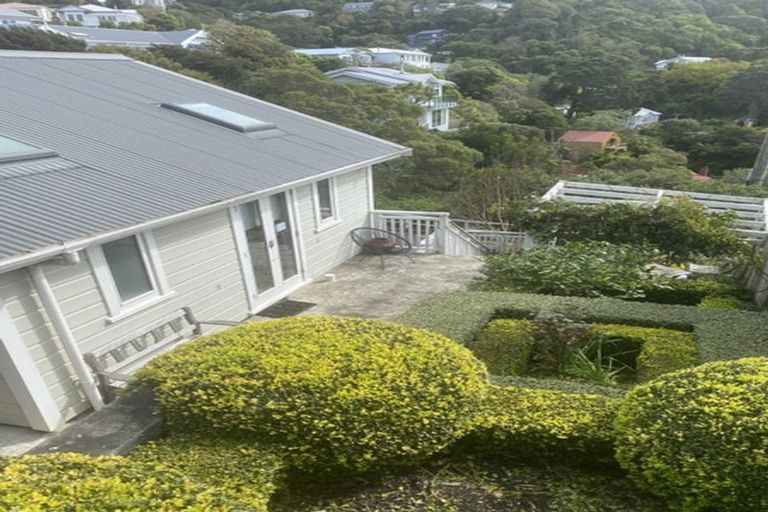 Photo of property in 17 Tanera Crescent, Brooklyn, Wellington, 6021