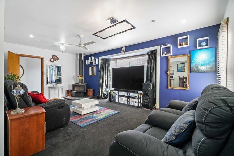Photo of property in 41 Kathleen Crescent, Hornby, Christchurch, 8042