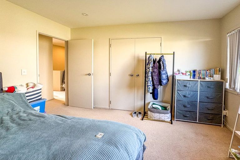 Photo of property in 7/78 Fernhill Way, Oteha, Auckland, 0632