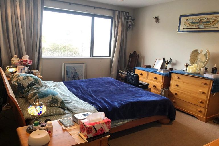 Photo of property in 87 Knights Road, Rothesay Bay, Auckland, 0630