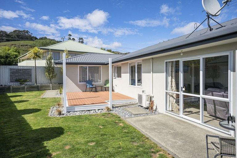 Photo of property in 12 Kate Edger Place, Stoke, Nelson, 7011