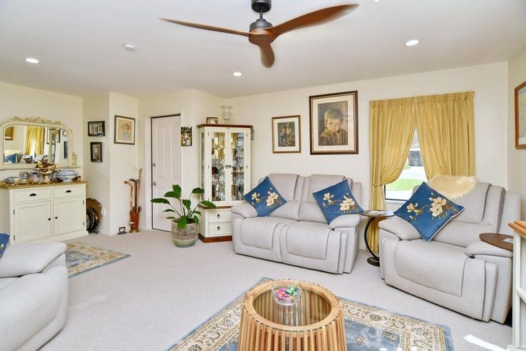 Photo of property in 17f Matawai Close, Rangiora, 7400