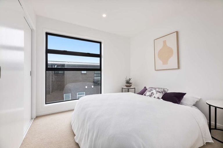 Photo of property in 150b Mcleod Road, Te Atatu South, Auckland, 0610