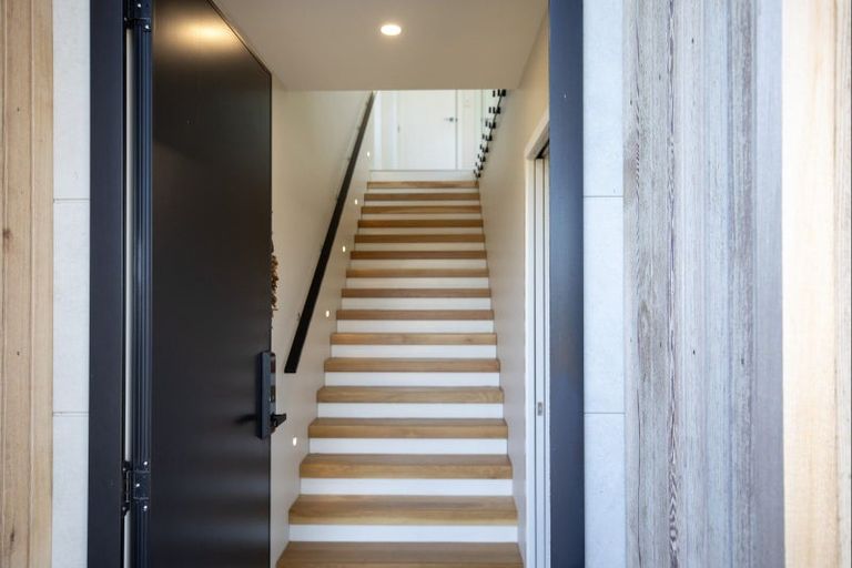 Photo of property in 2a Marine Parade, Raglan, 3225