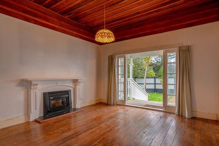 Photo of property in 50 Rahui Road, Otaki, 5512