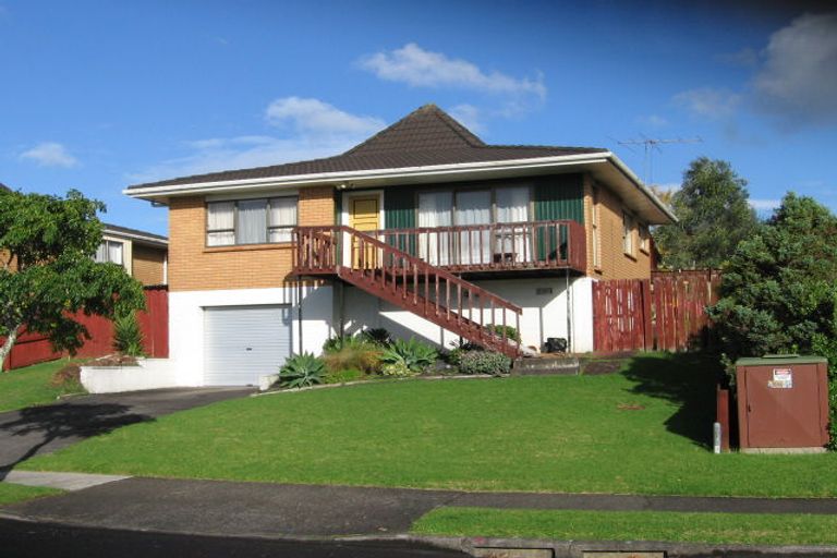 Photo of property in 2/27 Galloway Crescent, Farm Cove, Auckland, 2012